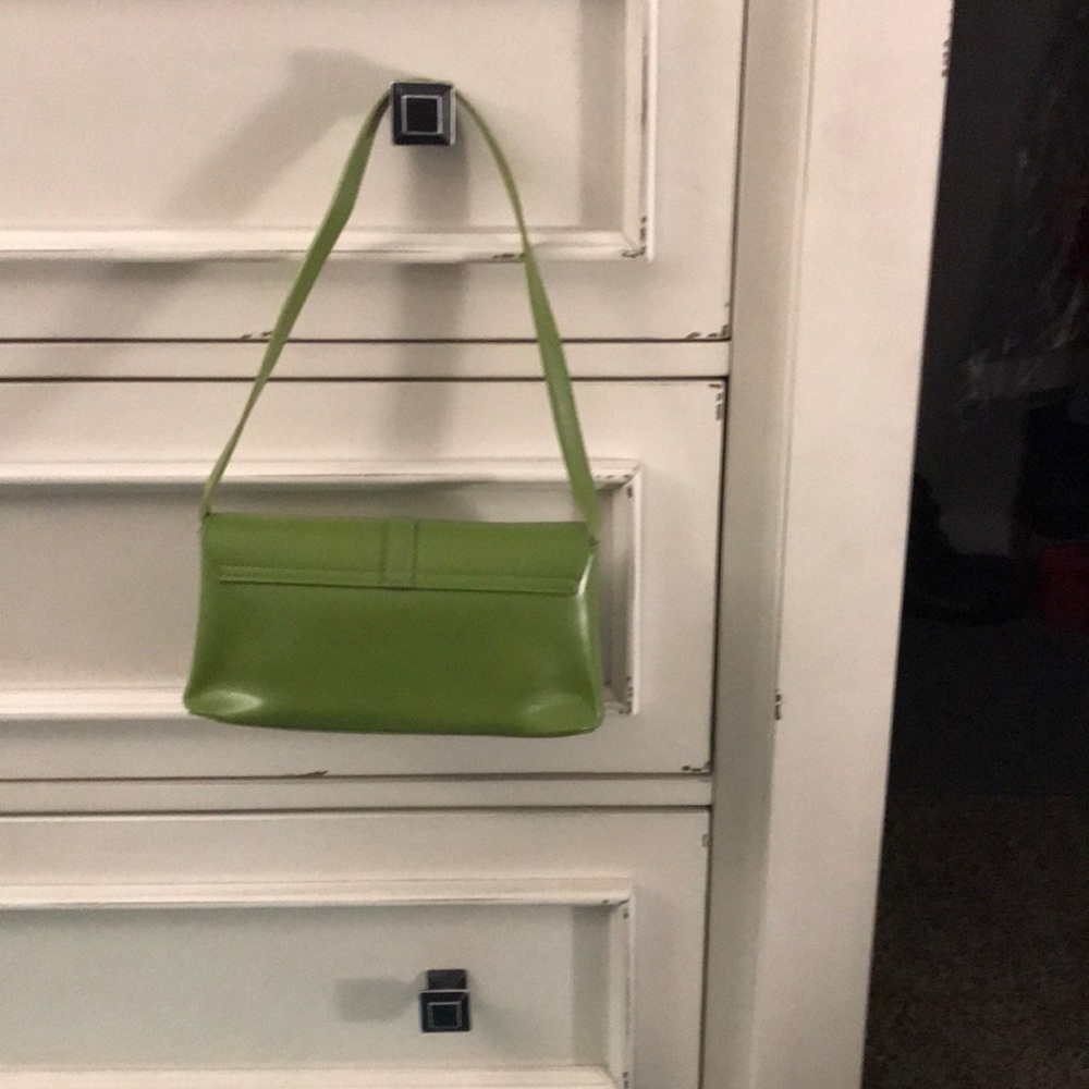Guess purse - Picture 5 of 5